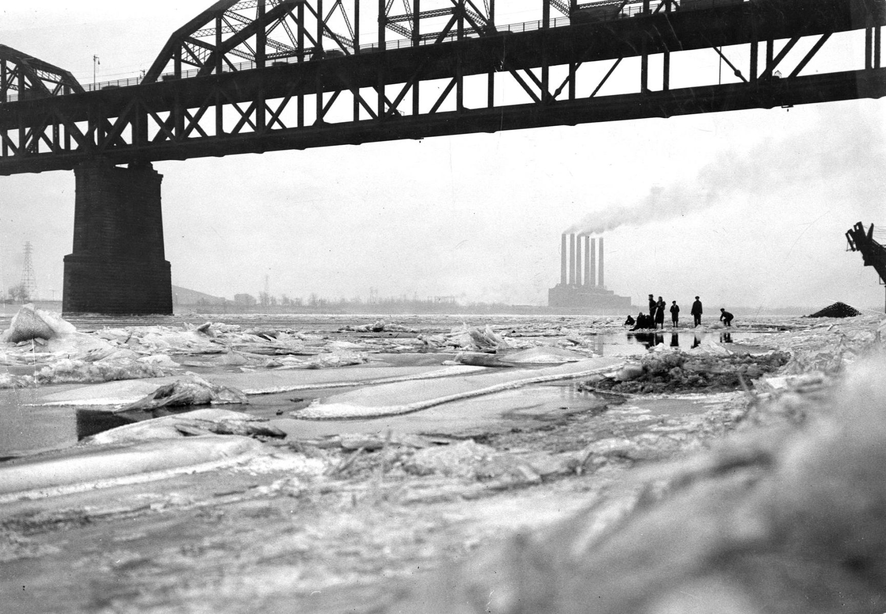 Mississippi River Ice